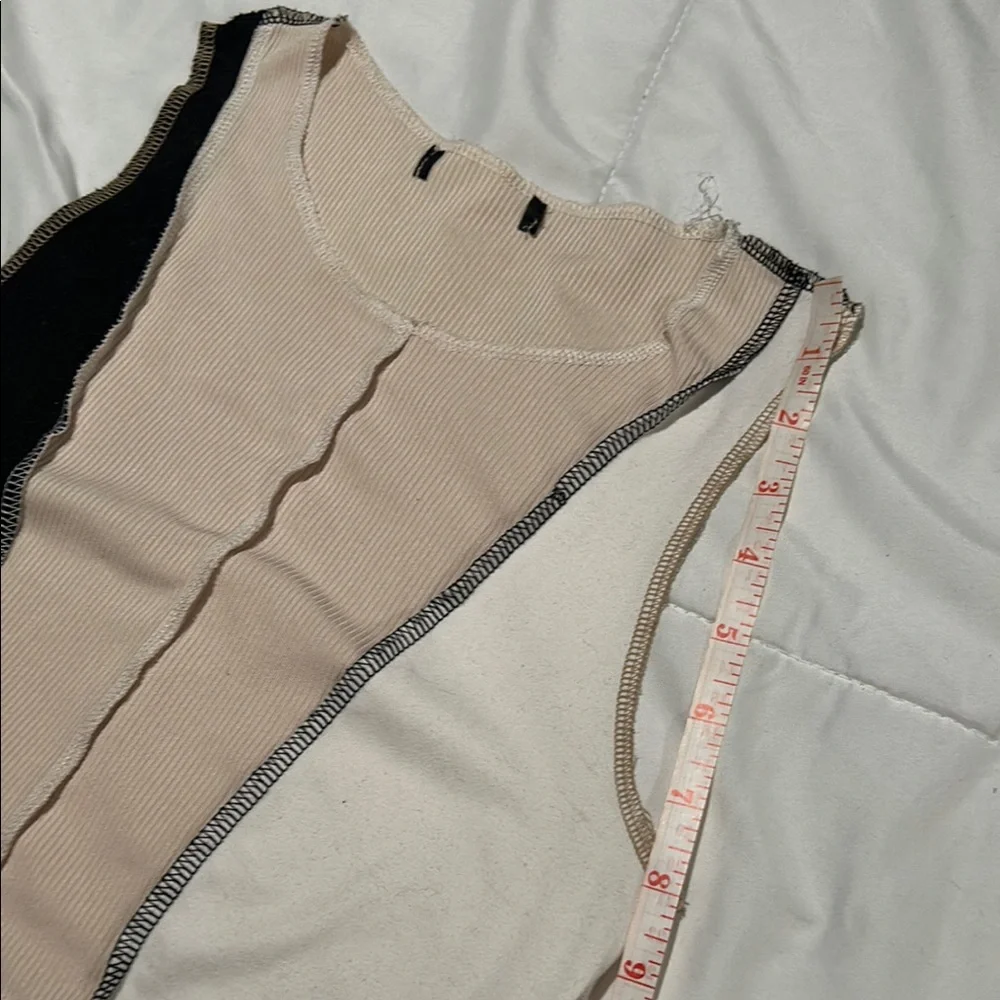 Colorblock Sleeveless Crop Top - Picture 6 of 6